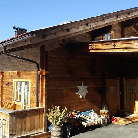 Edelweiss Apartment *